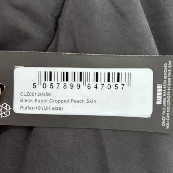 PrettyLittleThing Black Super Cropped Peach Skin Puffer Jacket Women Size 6 NWT - Picture 6 of 7